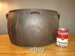 Antique Clark & Co. Cast Iron 4 Gallon Oval Cauldron Pot Vintage England