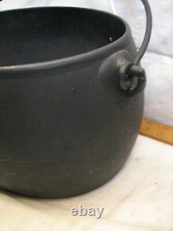 Antique S&P Phila Oval Cast Iron Dutch Oven Fire Place Kettle Pot 2-1/2 Gal