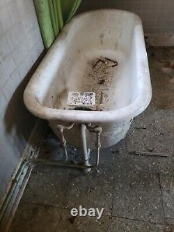 Antique Vintage Claw Foot Bath Tub with soap dish Victorian Bathroom Soaking tub