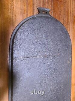 Gate Mark Cast iron Griddle Cooking Surface Marked J 8