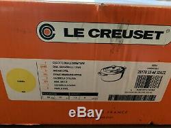 LE CREUSET #33 Stunning Soleil Yellow Color Oval Dutch Oven 8 QT NEW