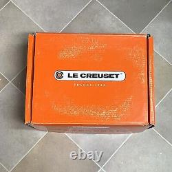 LE CREUSET CAST IRON Dutch Oven grill Lid OVAL 4.75Qt 28cm Cerise HTF