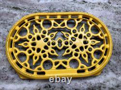 LE CREUSET Footed TRIVET 10.5 Oval Gold Yellow Enamel Cast Iron France MINT