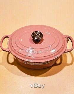 Le Creuset 3.5 Qt. Oval Dutch Oven. Chiffon Pink, Signature piece