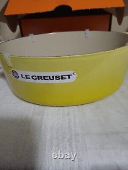 Le Creuset 4.5 Qt Round Dutch Oven SOLEIL YELLOW Enameled Cast-iron- GREAT GIFT