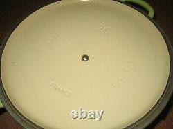 Le Creuset 5.5 quart enamel cast iron Oval Dutch Oven in Kiwi green discontinued