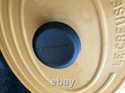 Le Creuset 9.5qt Oval Dutch/French Oven Quince Color Soft Gold, Yellow
