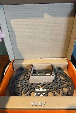 Le Creuset Flint Oyster Grey 10 Oval Trivet Enameled Cast Iron Snowflake NIB