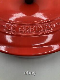 Le Creuset France OVAL DUTCH OVEN #25 Cerise Red 3.5 Qt Enamel Cast Iron w Lid