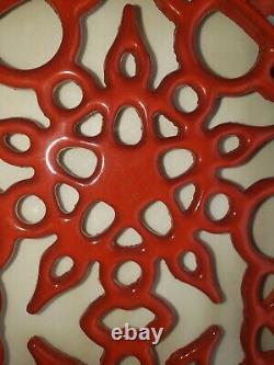 Le Creuset Red Enameled Cast Iron 10.5 Oval Trivet Made in France Footed