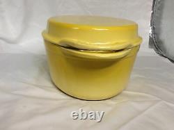 Le Creuset Soleil Yellow 4.75 QT Cast Iron Oval Dutch Over WithGrill Lid