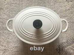 Le Creuset White Dutch Oven Oval #25 3.5 Quart Mint Condition Made In France