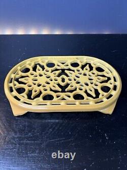 Le Creuset Yellow Enamel Cast Iron 10-1/2 Oval Trivet Made in France Soleil