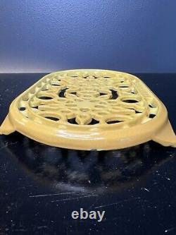 Le Creuset Yellow Enamel Cast Iron 10-1/2 Oval Trivet Made in France Soleil