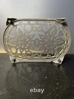 Le Creuset Yellow Enamel Cast Iron 10-1/2 Oval Trivet Made in France Soleil