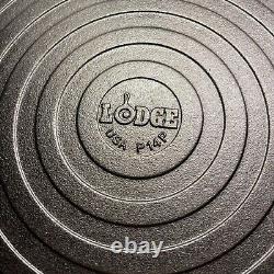 Lodge P14P3 Seasoned Cast Iron Baking and Pizza Pan 14 Inch