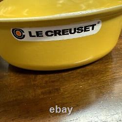 NWOB Vintage Le Creuset #26 Cast Iron Dutch Oven Flame Yellow 2.5 Qt. France