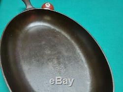 Price Reduced! Beautiful and Hard To Find Griswold No. 15 Oval Skillet Fish Pan