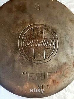 Vintage Griswold #8 ERIE 811A Dutch Oven/Roaster With Bail, (no lid)