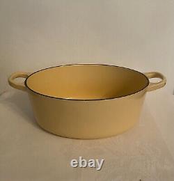 Vintage Le Creuset #25 Dutch Oven 3.5 Qt Enamel Cast Iron Pale Yellow with Lid