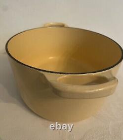 Vintage Le Creuset #25 Dutch Oven 3.5 Qt Enamel Cast Iron Pale Yellow with Lid