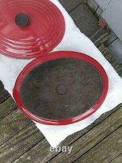 Vintage Le Creuset H 9.5 quart cast iron Oval Dutch Oven Older Red Color