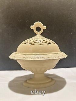 Vintage Oval Cast Iron Cache Pot With Cover