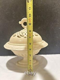 Vintage Oval Cast Iron Cache Pot With Cover