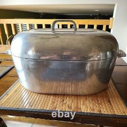Vintage Wagner Ware Magnalite Large Oval Roaster 4269 Aluminum With LID
