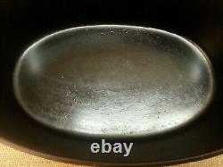 Wagner Ware Small #3 Cast Iron Oval Roaster with Embossed Logo Lid #1283