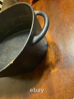 Wagner ware cast iron oval roster / Dutch Oven no. 2 handwritten Base And Lid